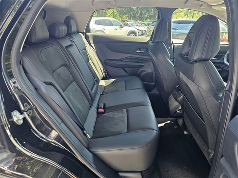 New 2025 Nissan Ariya AWD image 25