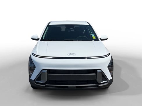 Certified 2026 Hyundai Kona SE FWD image 8