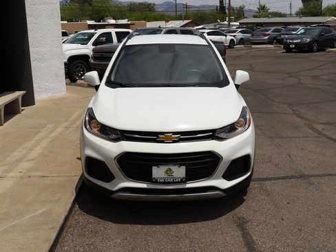 Used 2021 Chevrolet Trax LT AWD/4WD image 15