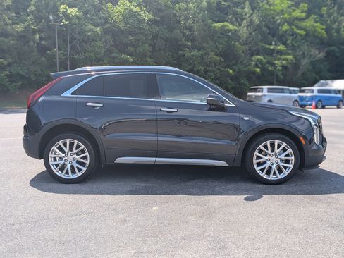 Used 2023 Cadillac XT4 Premium Luxury FWD image 10