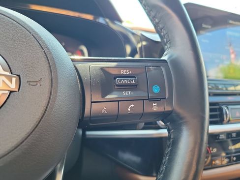 Used 2023 Nissan Pathfinder Platinum FWD image 25