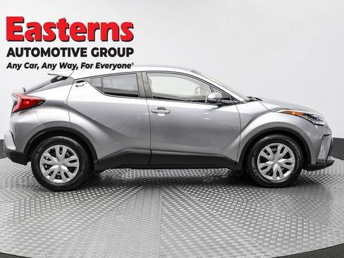 Used 2020 Toyota C-HR LE image 4