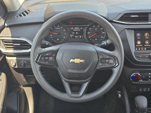 Used 2023 Chevrolet TrailBlazer LT FWD image 14