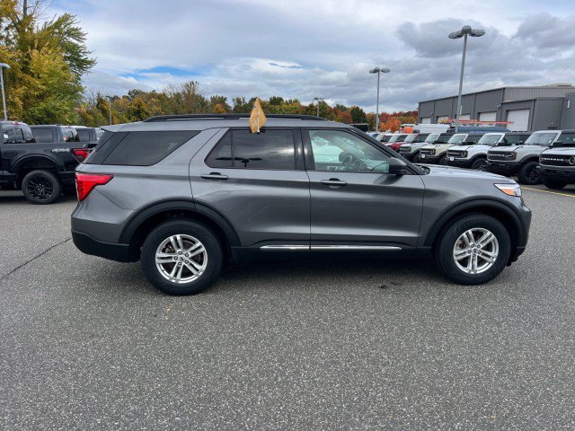 Used 2023 Ford Explorer XLT w/ Equipment Group 202A AWD/4WD image 6