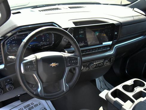 Used 2024 Chevrolet Silverado 1500 LT w/ Protection Package AWD/4WD image 14
