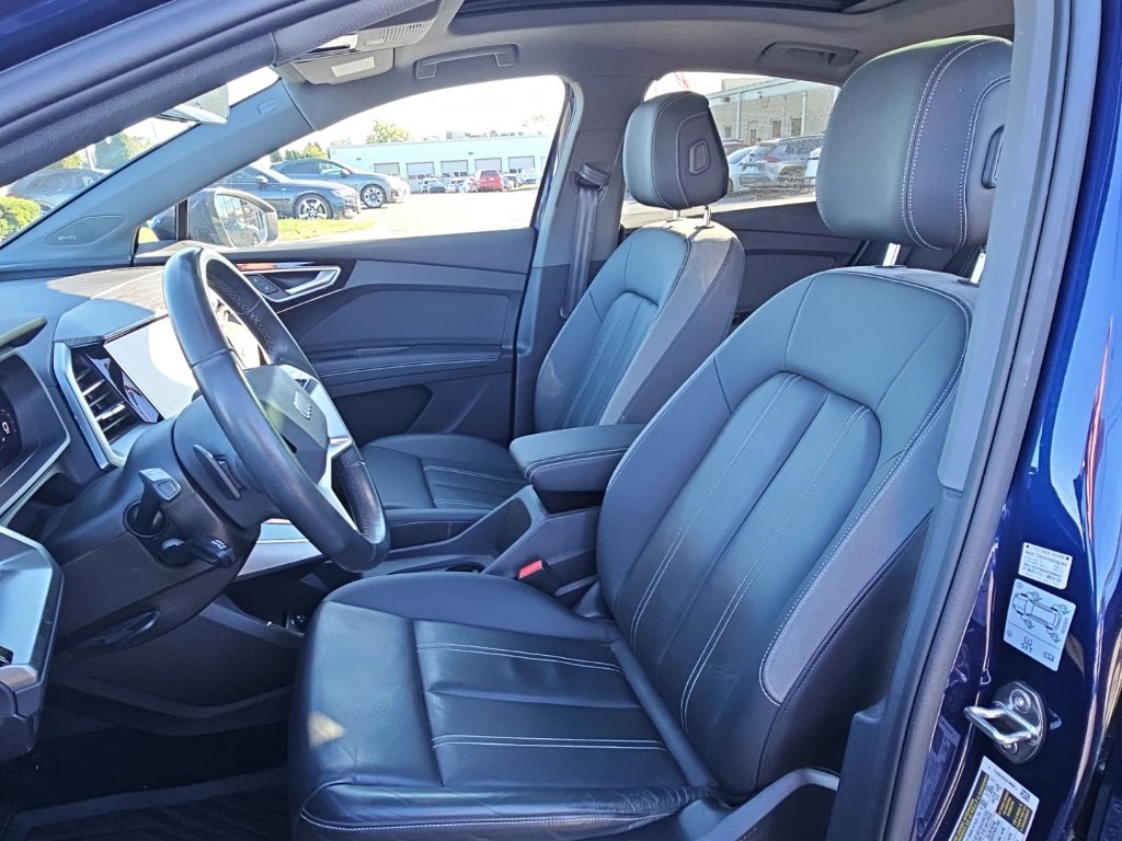 Used 2024 Audi Q4 e-tron Prestige AWD/4WD image 3