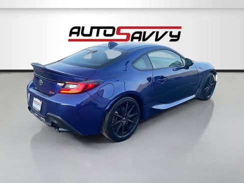 Used 2023 Toyota GR86 Premium w/ ALL Weather Mat Package (TMS) image 7