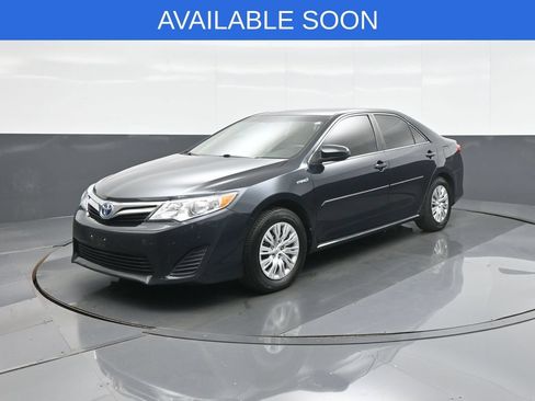 Used 2014 Toyota Camry LE FWD image 3