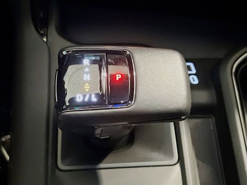 Used 2022 GMC Sierra 1500 AT4 AWD/4WD image 12