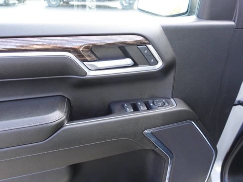 Used 2023 GMC Sierra 1500 Elevation image 15