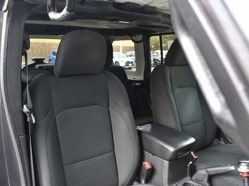 Used 2018 Jeep Wrangler Unlimited Sport S image 26