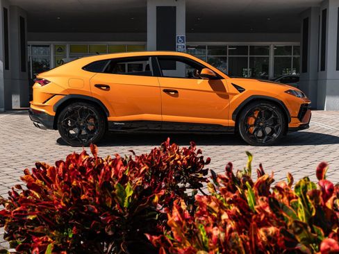 Used 2023 Lamborghini Urus Performante image 29