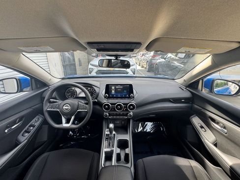 Used 2025 Nissan Sentra SV image 32