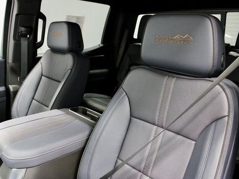 Used 2025 Chevrolet Silverado 1500 High Country w/ Technology Package image 29