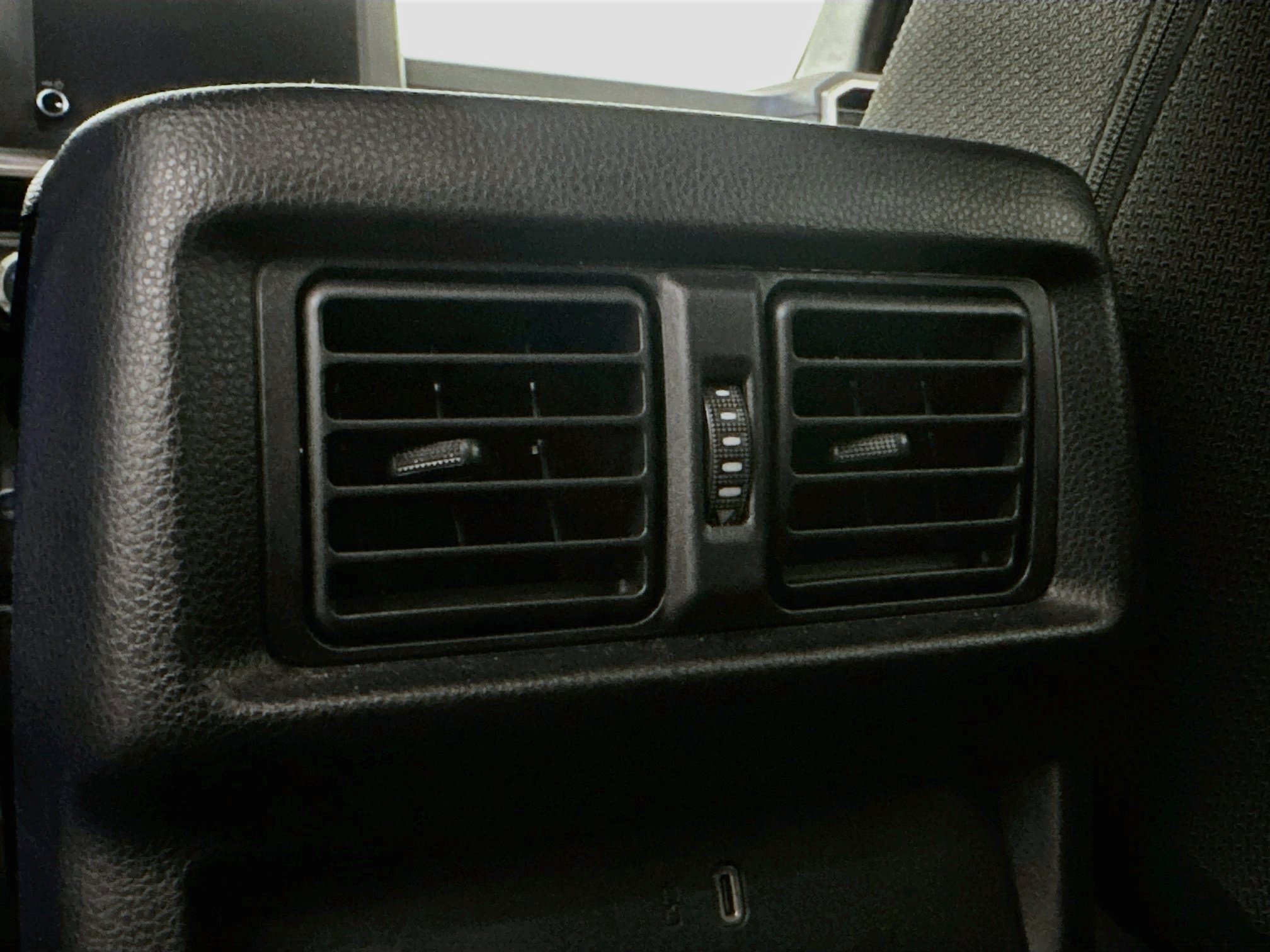 Used 2025 Toyota 4Runner SR5 AWD/4WD image 27