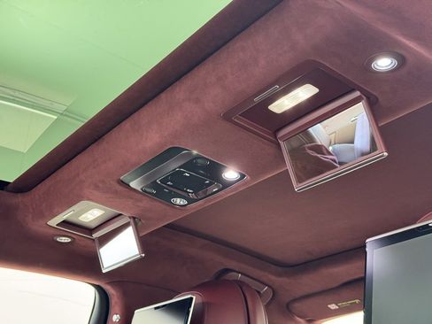 Used 2020 Bentley Flying Spur W12 image 61