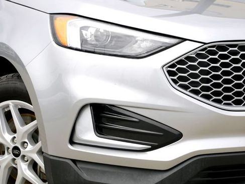 Used 2024 Ford Edge SEL AWD/4WD image 3