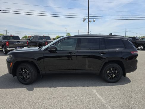 New 2026 Jeep Grand Cherokee L 4WD image 21