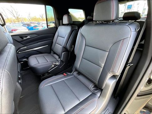 New 2026 Chevrolet Traverse Z71 w/ Enhanced Driving Package image 10