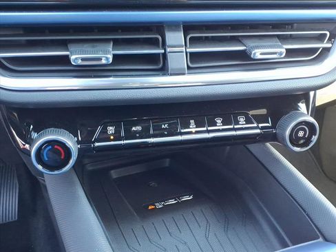 New 2026 Chevrolet Equinox EV LT image 13