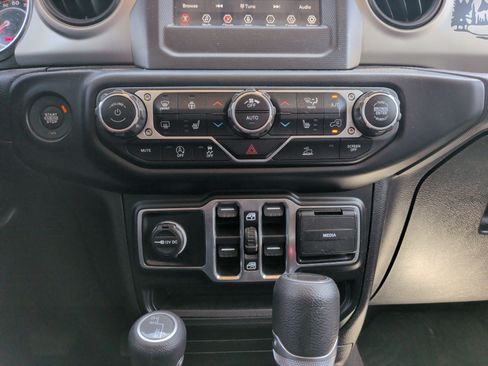 Used 2020 Jeep Gladiator Sport w/ Quick Order Package 24S AWD/4WD image 22