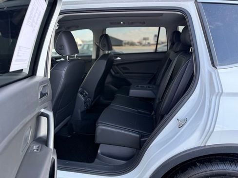 Used 2021 Volkswagen Tiguan SEL w/ 2-Row Tiguan MDO Package image 15