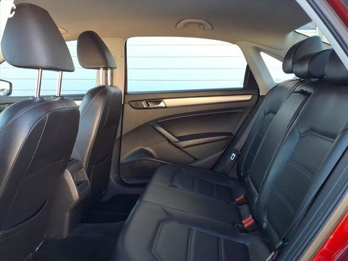 Used 2015 Volkswagen Passat 1.8T Limited Edition image 11