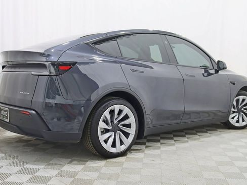 Used 2026 Tesla Model Y Long Range image 9