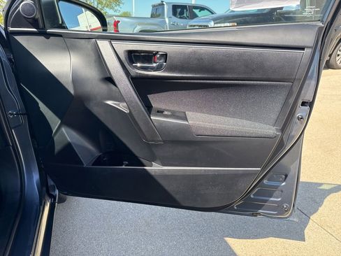 Used 2017 Toyota Corolla LE w/ Carpet Mat Package (TMS) FWD image 15