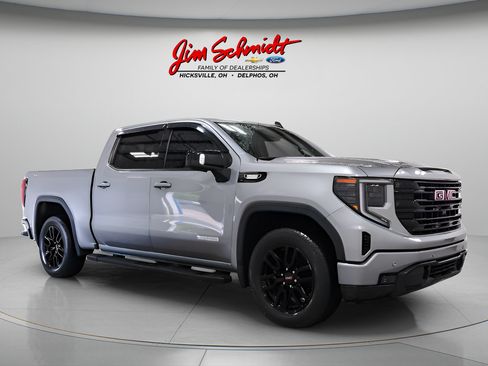 Used 2024 GMC Sierra 1500 Elevation w/ Elevation Premium Package AWD/4WD image 1