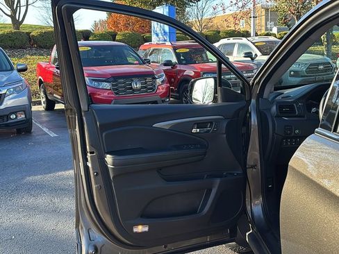 Used 2022 Honda Ridgeline RTL-E image 11