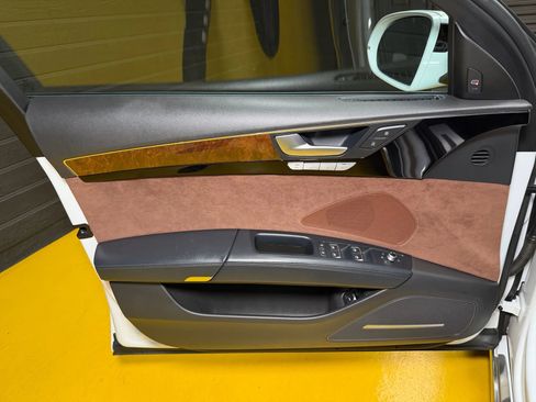 Used 2015 Audi A8 L 4.0T w/ Premium Package image 36