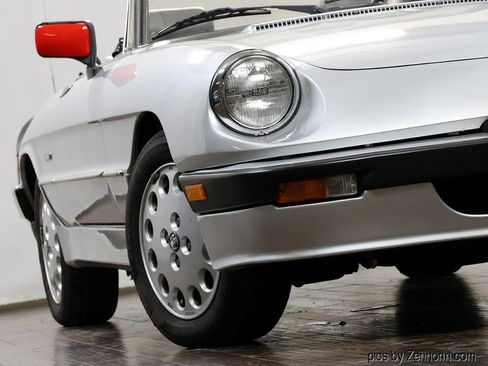 Used 1987 Alfa Romeo Spider Quadrifoglio image 4