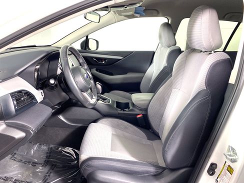 Used 2023 Subaru Outback Premium AWD/4WD image 15