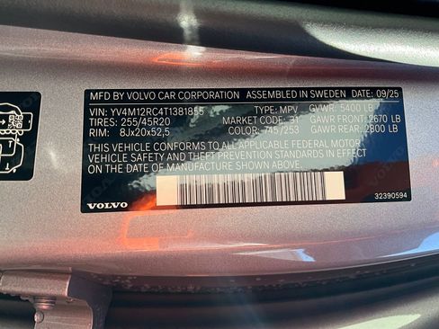 New 2026 Volvo XC60 B5 Plus w/ Climate Package image 36