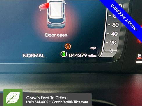 Used 2023 Honda Pilot Elite image 2