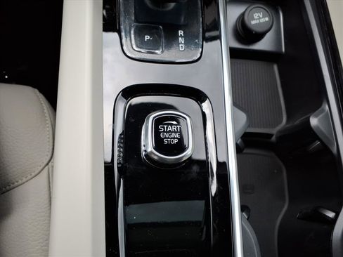 New 2026 Volvo V60 B5 Cross Country Plus w/ Protection Package Premier image 23