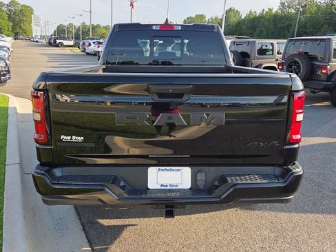 Used 2025 RAM 1500 Big Horn AWD/4WD image 10