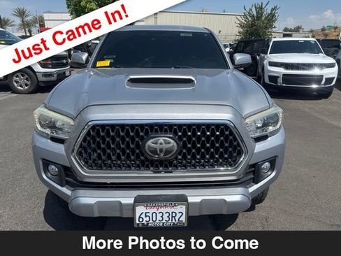 Used 2019 Toyota Tacoma TRD Sport w/ Technology Package RWD image 9
