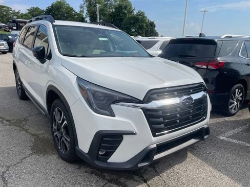Used 2024 Subaru Ascent Limited AWD/4WD image 3