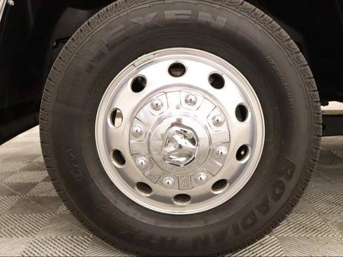 Used 2024 RAM 3500 Laramie AWD/4WD image 26