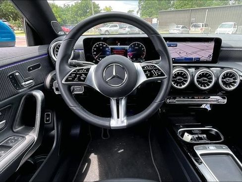 Used 2025 Mercedes-Benz CLA 250 image 8