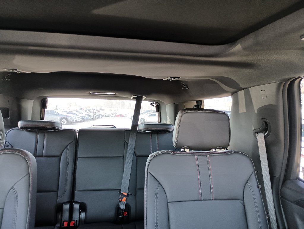 Used 2024 Chevrolet Tahoe RST w/ Luxury Package AWD/4WD image 14