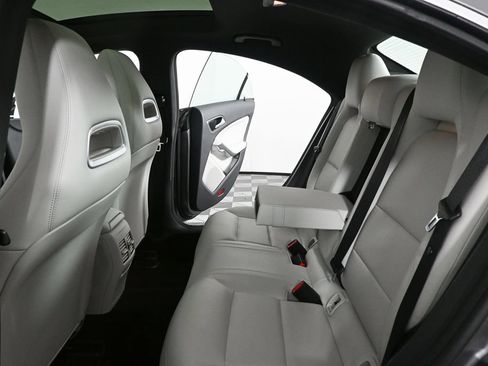 Used 2015 Mercedes-Benz CLA 250 image 17
