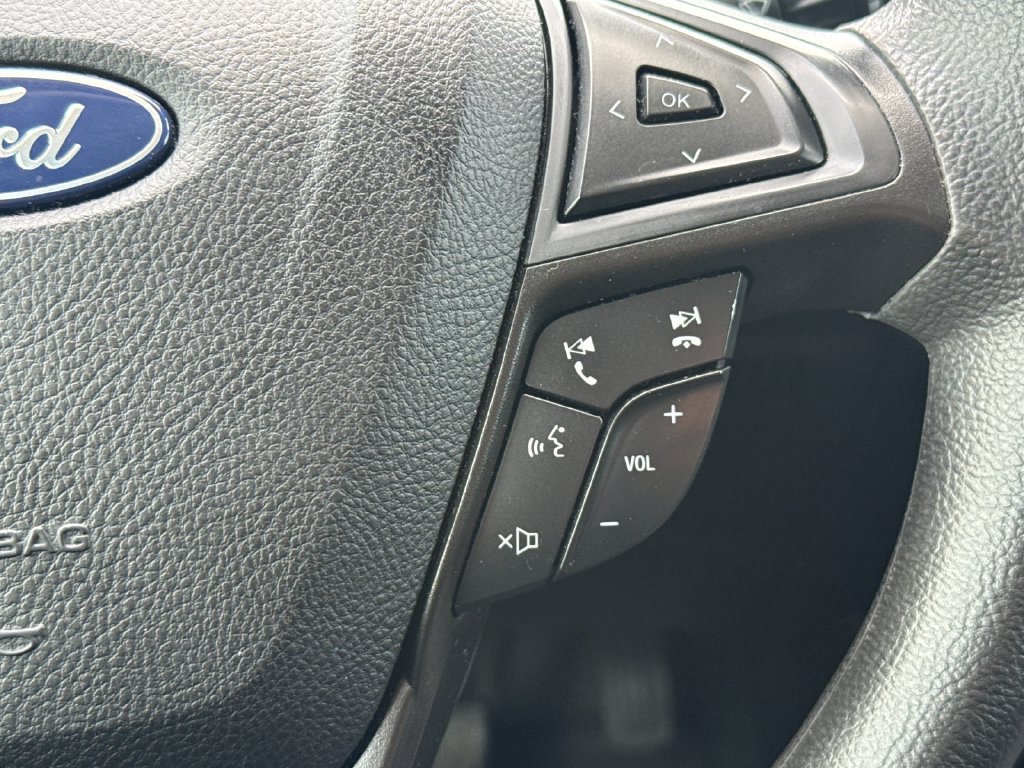 Used 2021 Ford Edge SE FWD image 25