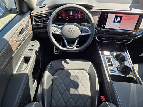 New 2025 Volkswagen Atlas SEL Premium R-Line image 8
