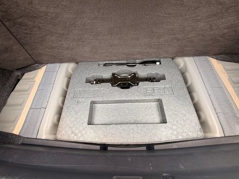 Used 2024 Nissan Altima 2.5 SR w/ SR Premium Package FWD image 30