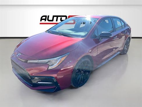 Used 2022 Toyota Corolla SE image 3