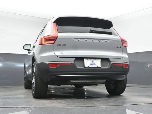 Used 2026 Volvo XC40 B5 Plus AWD/4WD image 40