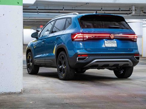 New 2026 Volkswagen Taos SEL image 5